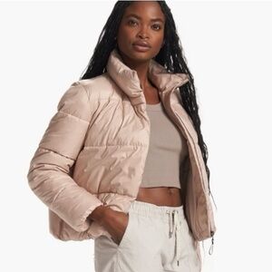 Vuori Hudson Puffer Jacket Neutral Bluff Color Athleisure Comfy Womens Large